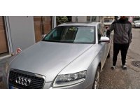 Arabasının kapısını açık unutmanın bedelini 5 bin euroyla ödedi