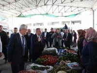Başkan adayı Böcek’e Finike’de yoğun ilgi