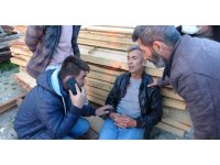 Aracın kontrolünü kaybeden epilepsi hastası elektrik direğine çarparak durabildi