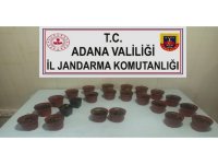 Kaçan otomobilde 23 saksı kenevir ele geçirildi