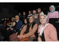 Köylü kadınlara sinema sürprizi