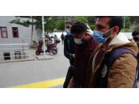 Eşini öldürüp oğlunu bıçaklayan sanık, "Çocuklarım annesiz kaldı" dedi