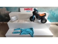 Uyuşturucuları plastik çocuk bisikletine saklamışlar