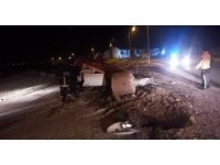 Antalya’da kaza sonrası sıkışan sürücüyü itfaiye kurtardı