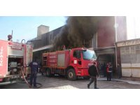 Hatay’da mobilya atölyesinde yangın paniği