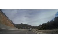 Hatalı sollama yapan araç, gezici jandarma aracına yakalandı