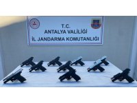 Silah kaçakçısı valizi çöpe atıp kaçarken yakalandı