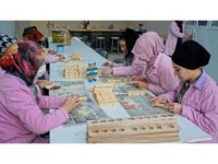 Ahşap hediyelik eşya atölyesinde yeni dönem başladı