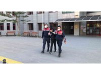 Ninesinin küpesini satıp ölümle tehdit eden torun tutuklandı