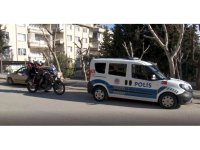 Kapkaç yöntemiyle çanta çalan 2 şüpheli yakalandı