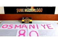 Osmaniye’de uyuşturucu hapla yakalanan 2 zanlı tutuklandı