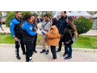 Adana polisi karnavalda vatandaşları suça karşı uyardı