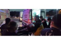 Kırmızı ışıkta otomobile silahlı saldırı: 1 yaralı