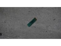 Kendisini polis olarak tanıtan restoran bekçisi 2 kişiyi silahla yaraladı