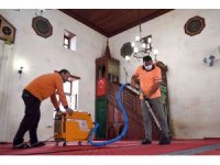 Mersin’de camilerde Ramazan temizliği yapıldı