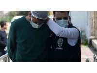 Annesini vuran zanlı ile babası adliyeye sevk edildi