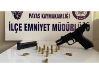 Şüpheli araçtan ruhsatsız silah çıktı