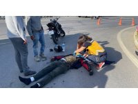 Motosiklet sürücüsünün ölümden döndüğü anlar güvenlik kamerasına yansıdı