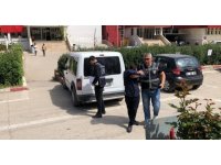 Sahte polis süsüyle dolandırıcılık yaptı gerçek polise yakalandı