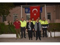 Başkan Erdem, gece nöbeti tutan polisleri unutmadı