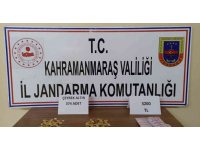 Dolandırıcılar 374 çeyrek altın ile yakalandı