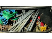 Hırsızlık şüphelisi çaldığı borularla birlikte yakalandı