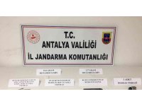 Antalya’da jandarma uyuşturucu ticaretine göz açtırmıyor: 5 gözaltı