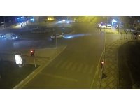 Kaçarken polis aracına çarpınca yakalandı