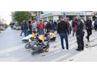 Otomobil ile motosiklet çarpıştı: 1’i ağır 2 yaralı