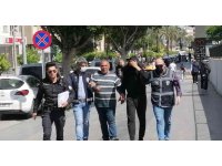 Hastanede güvenlik görevlisini darp eden baba oğul adliyeye sevk edildi