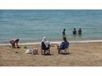 Mersin’de hem kar çilesi hem deniz keyfi