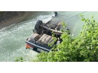 Osmaniye’de otomobil sulama kanalına uçtu: 3 yaralı