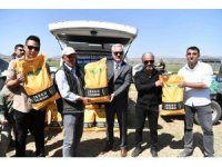 Keçiborlu’da 36 çiftçiye 9 milyon mısır tohumu dağıtıldı