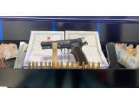 Tefecilerin evinden servet çıktı