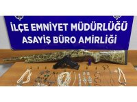 Villadan 340 bin TL’lik soygun yapan şüpheliler 24 saat geçmeden yakalandı