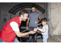 Mersin Büyükşehir Belediyesi, Kadir Gecesinde lokma tatlısı ikram etti