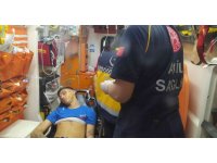 Adana’da otobüs durağında bıçaklı kavga: 4 yaralı