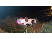 Alkollü sürücünün kullandığı otomobil jandarmadan kaçarken takla attı: 2 yaralı
