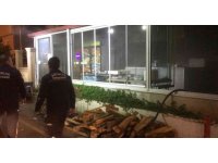 Restoranda çıkan yangın korkuttu