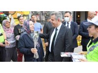 Adana’da yayalar için 5 adımda güvenli trafik" sloganıyla uygulama gerçekleştirildi