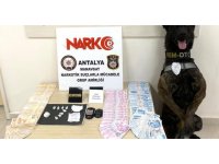 Uyuşturucu satıcılarından basın mensubuna: “Baronları çek dayı baronları, bizi değil”