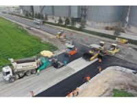 Tarsus’ta KOBİ işletmelerinin bulunduğu bölgenin yolları sıcak asfaltla kaplandı