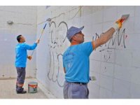 Alanya’da alt geçitler temizleniyor