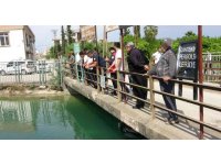 7 yaşındaki çocuk sopa almak isterken kanala düştü