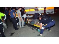 Motosiklet yayaya çarptı: 3 yaralı
