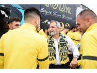 Tarsus İdman Yurdu meşalelerle karşılandı