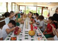 Alanya’da su kabakları miniklerin elinden renklendi