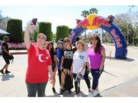 Akdeniz Üniversitesi’nde bin 919 metrelik parkurda anlamlı koşu