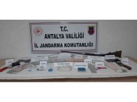 Köpek kulübesinden bile uyuşturucu çıktı