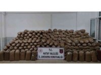 Hatay’da 2 ton kaçak tütün ele geçirildi
